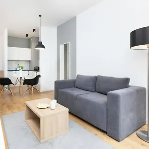 Wola Pet-friendly With Ac Slawinska By Renters Апартаменты
